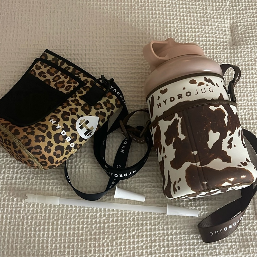 Hydrojug bottle w/ 2 sleeves